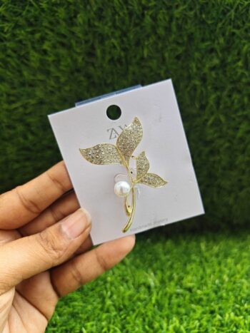 Brooch / Saree pins