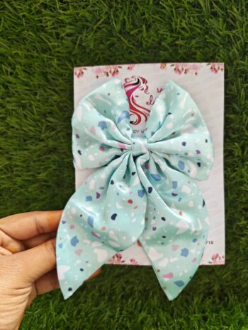 Pig Tie Bows